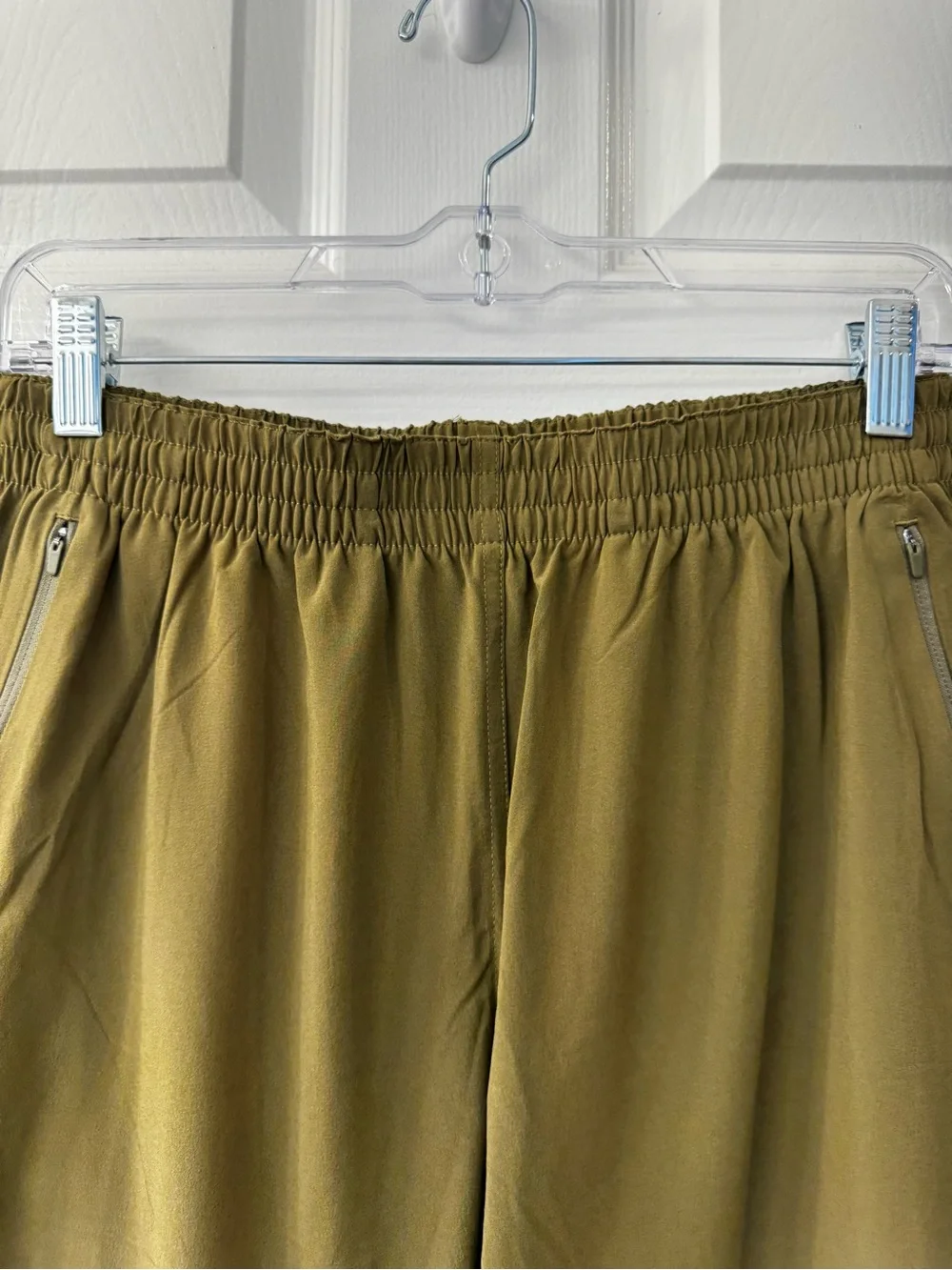 Outdoor Voices Zephyr RecPoly 26” Pant in Dark Olive Green Sz M